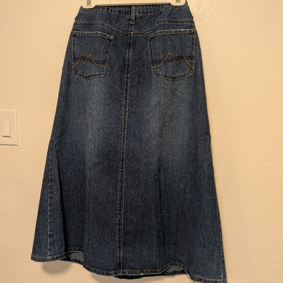 Maternity Moda Denim skirt Size 14. - Picture 2 of 5